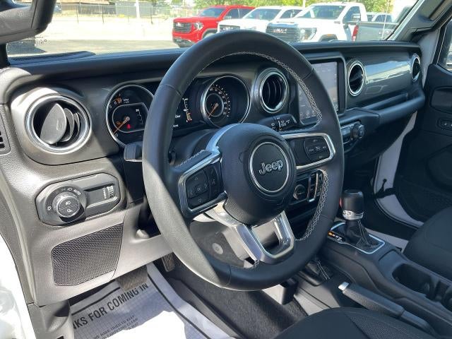 2023 Jeep Gladiator Overland
