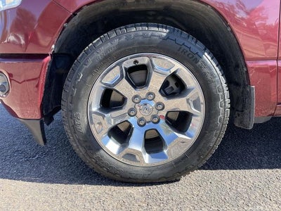 2020 RAM 1500 Big Horn Crew Cab 4x4 5'7" Box