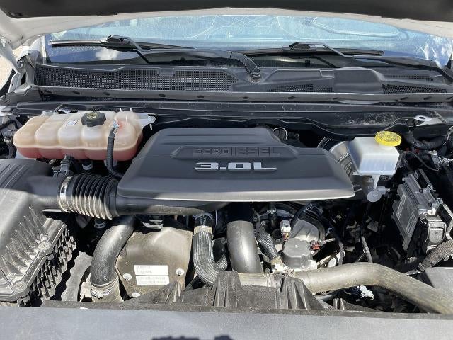 2022 RAM 1500 Limited Crew Cab 4x4 5'7" Box
