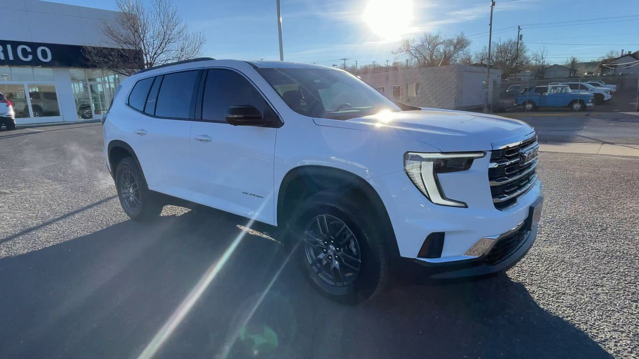 2026 GMC Acadia Elevation