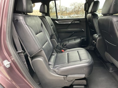 2024 GMC Acadia Elevation