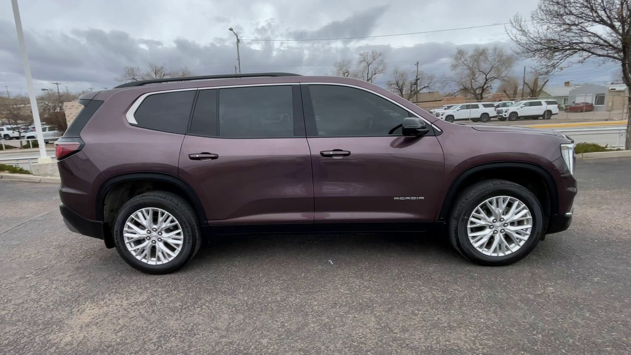 2024 GMC Acadia Elevation