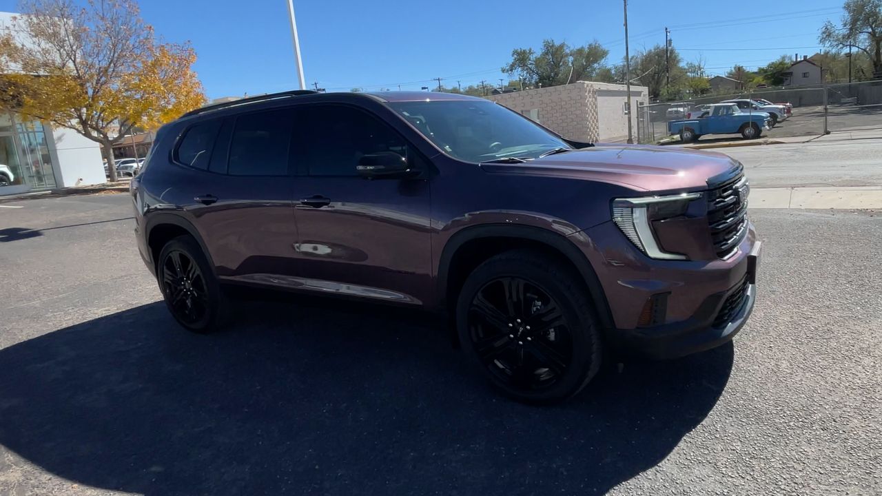 2025 GMC Acadia Elevation