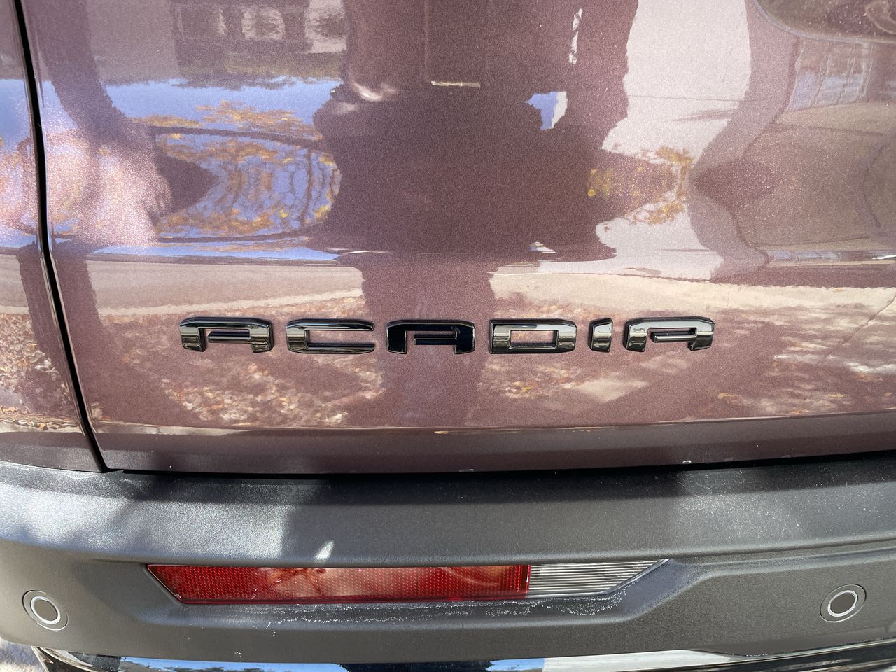 2025 GMC Acadia Elevation