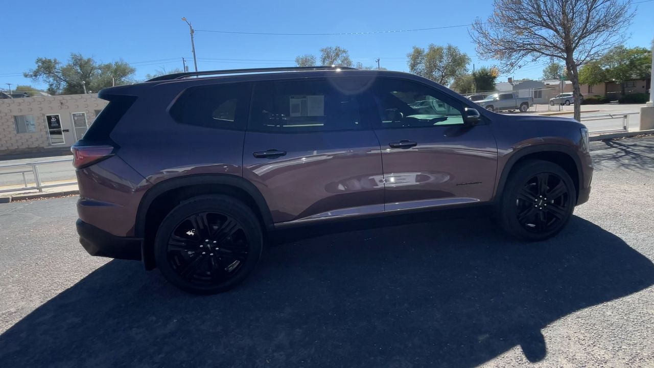 2025 GMC Acadia Elevation