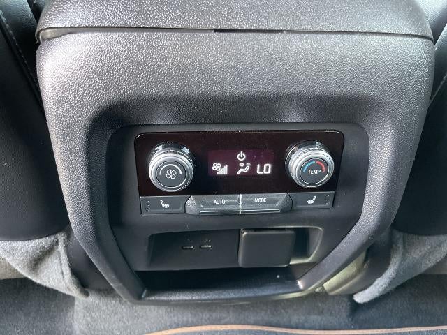 2024 GMC Acadia AT4