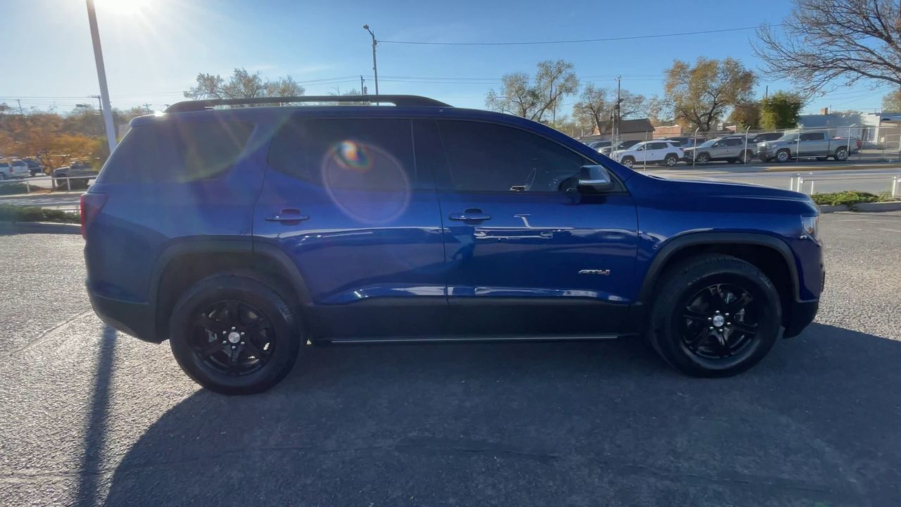 2023 GMC Acadia AT4