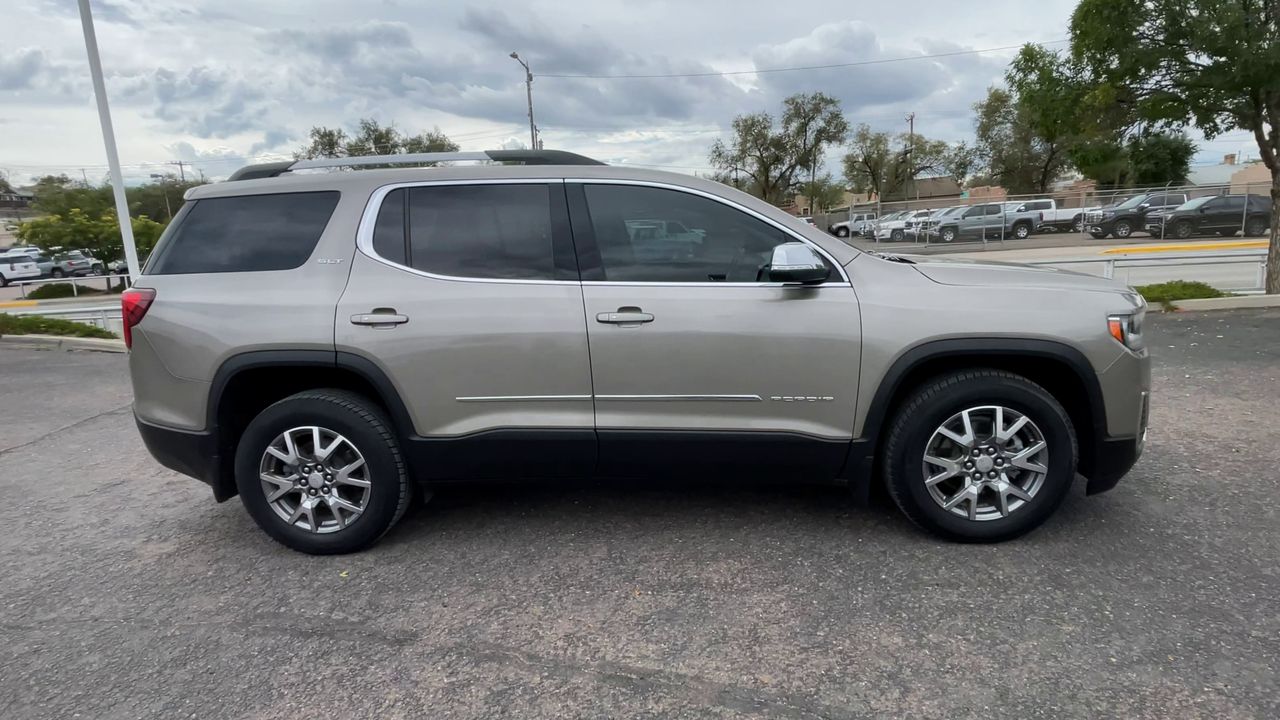 2022 GMC Acadia SLT