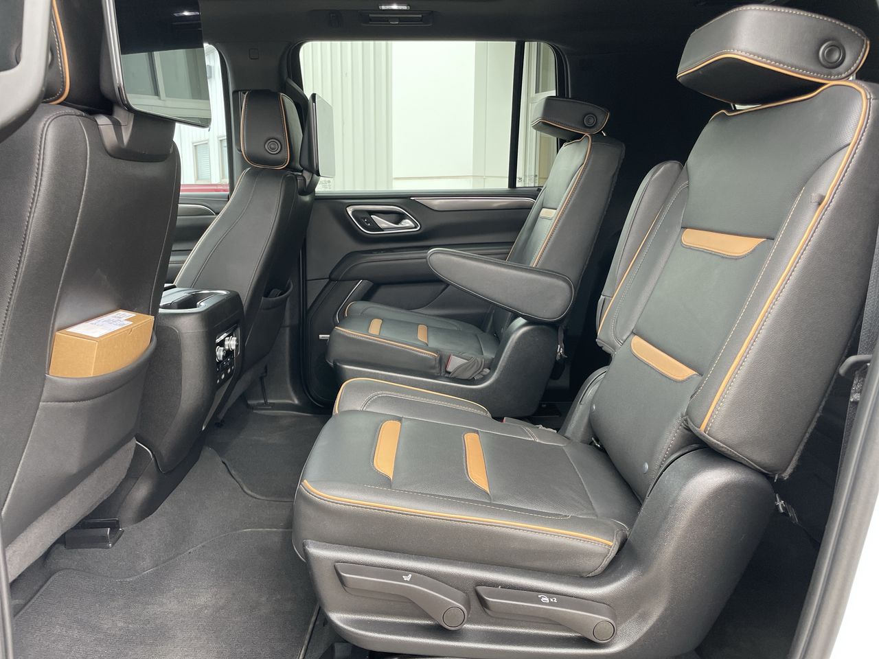 2023 GMC Yukon XL AT4