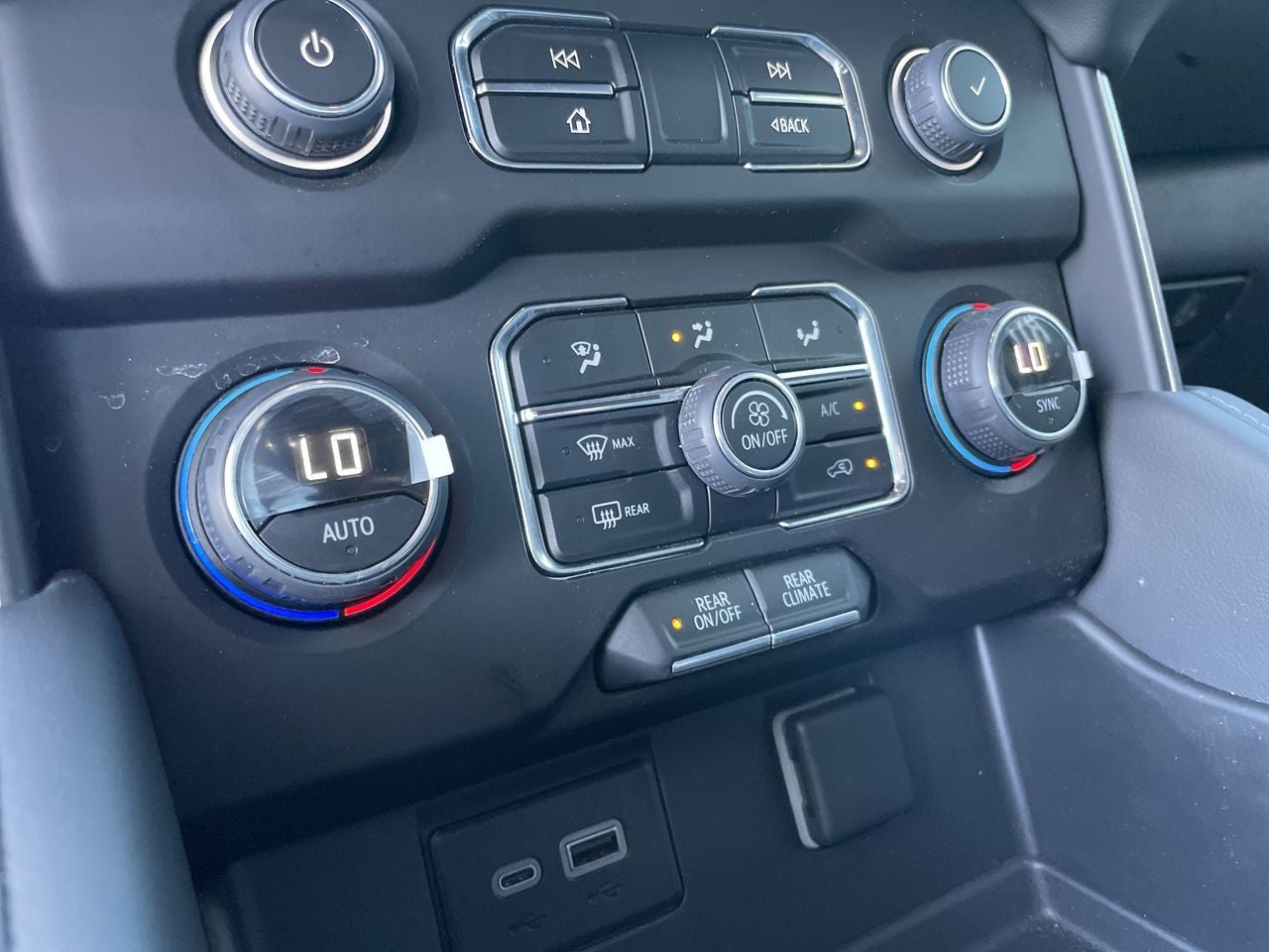 2024 Chevrolet Tahoe LS