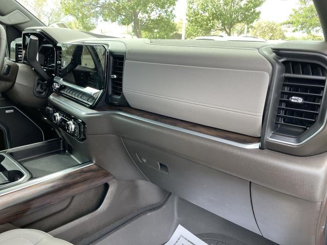 2025 GMC Sierra 3500 HD SLT