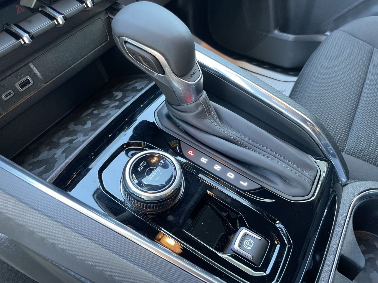 2025 GMC Canyon Elevation