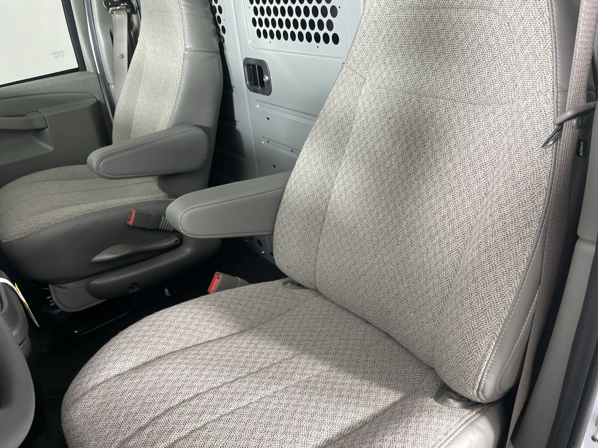 2025 GMC Savana Cargo Work Van