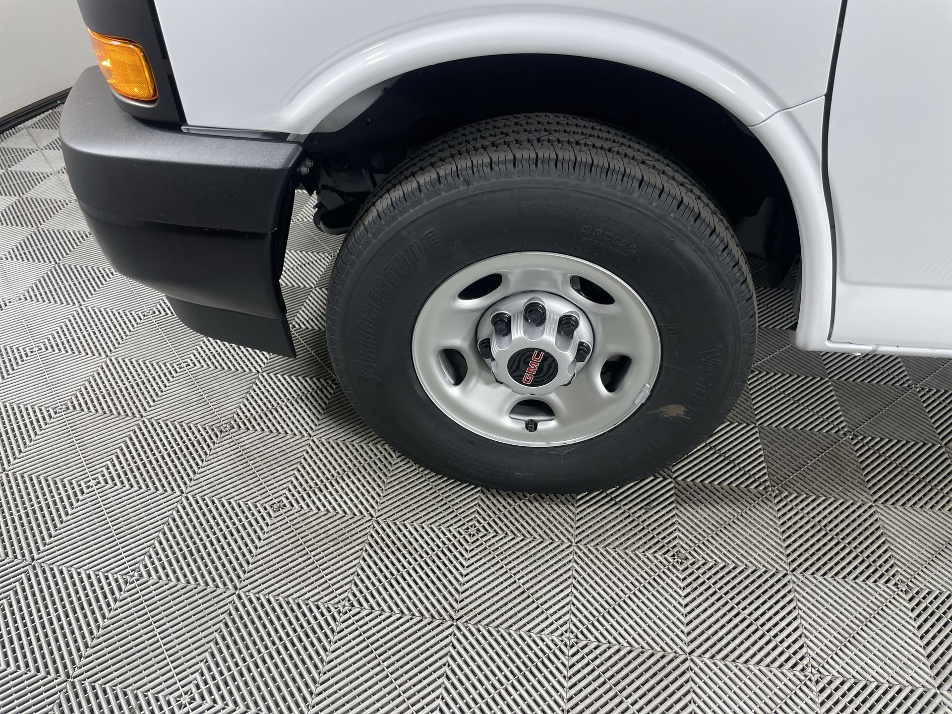2025 GMC Savana Cargo Work Van