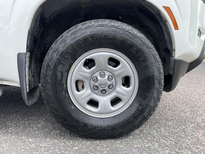 2022 Nissan Frontier S