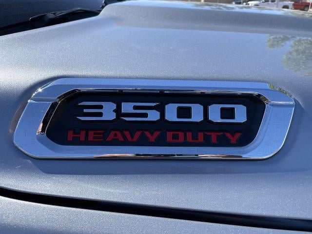 2024 RAM 3500 Tradesman Crew Cab 4x4 8' Box