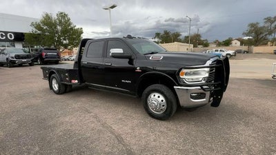 2022 RAM 3500 Laramie Crew Cab 4x4 8' Box