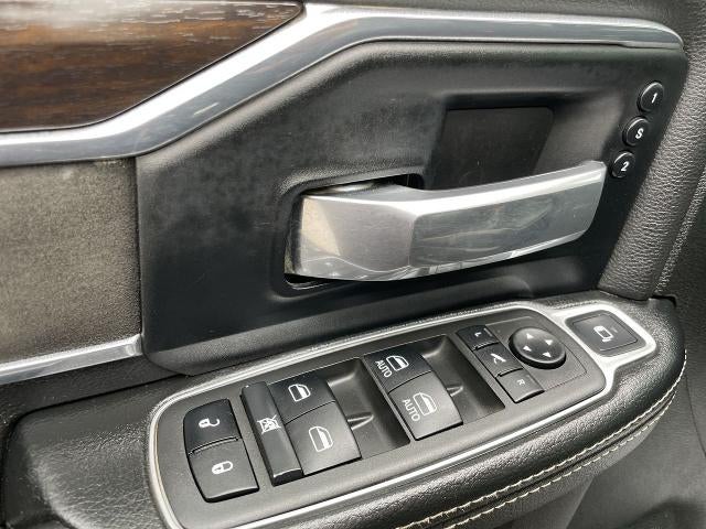 2022 RAM 3500 Laramie Crew Cab 4x4 8' Box