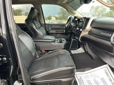 2022 RAM 3500 Laramie Crew Cab 4x4 8' Box
