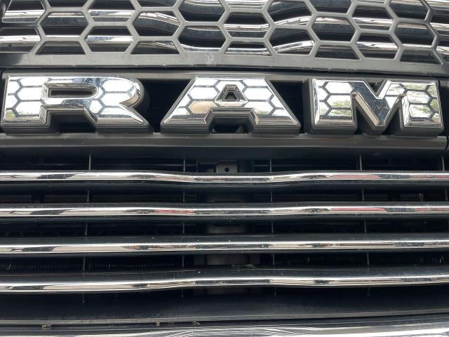 2022 RAM 3500 Laramie Crew Cab 4x4 8' Box