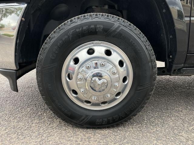 2022 RAM 3500 Laramie Crew Cab 4x4 8' Box