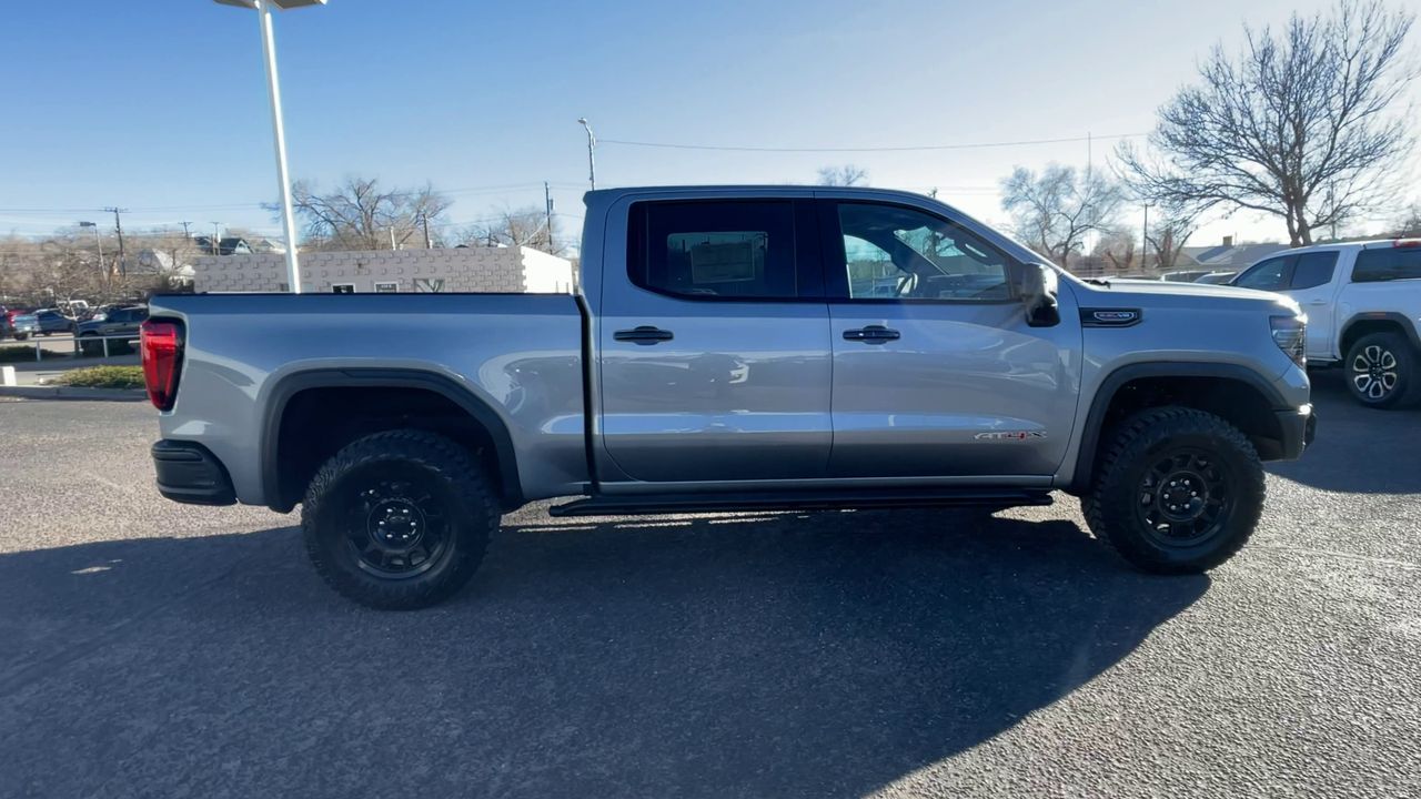 2025 GMC Sierra 1500 AT4X