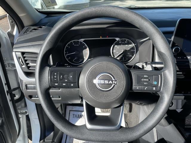 2024 Nissan Rogue SV - Photo 11