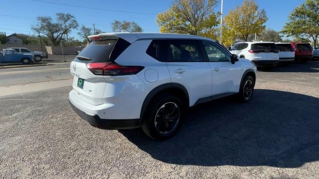 2024 Nissan Rogue SV - Photo 8