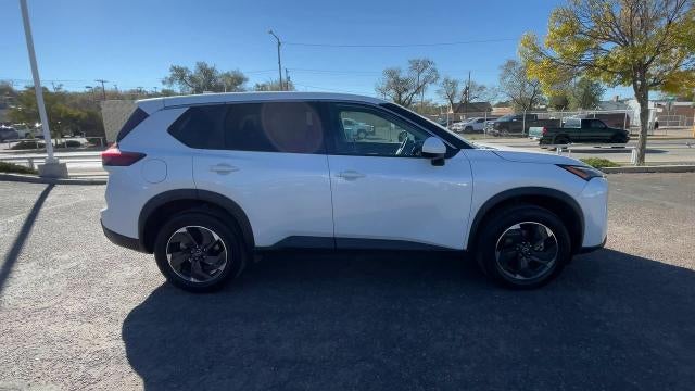 2024 Nissan Rogue SV - Photo 9