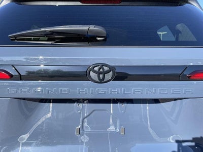 2025 Toyota Grand Highlander XLE