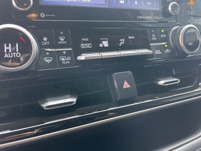 2020 Toyota Highlander LE