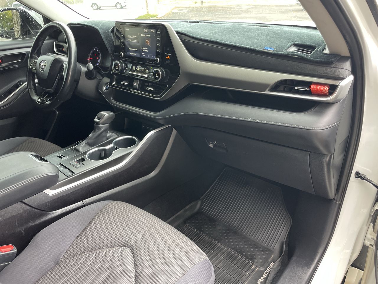 2020 Toyota Highlander LE