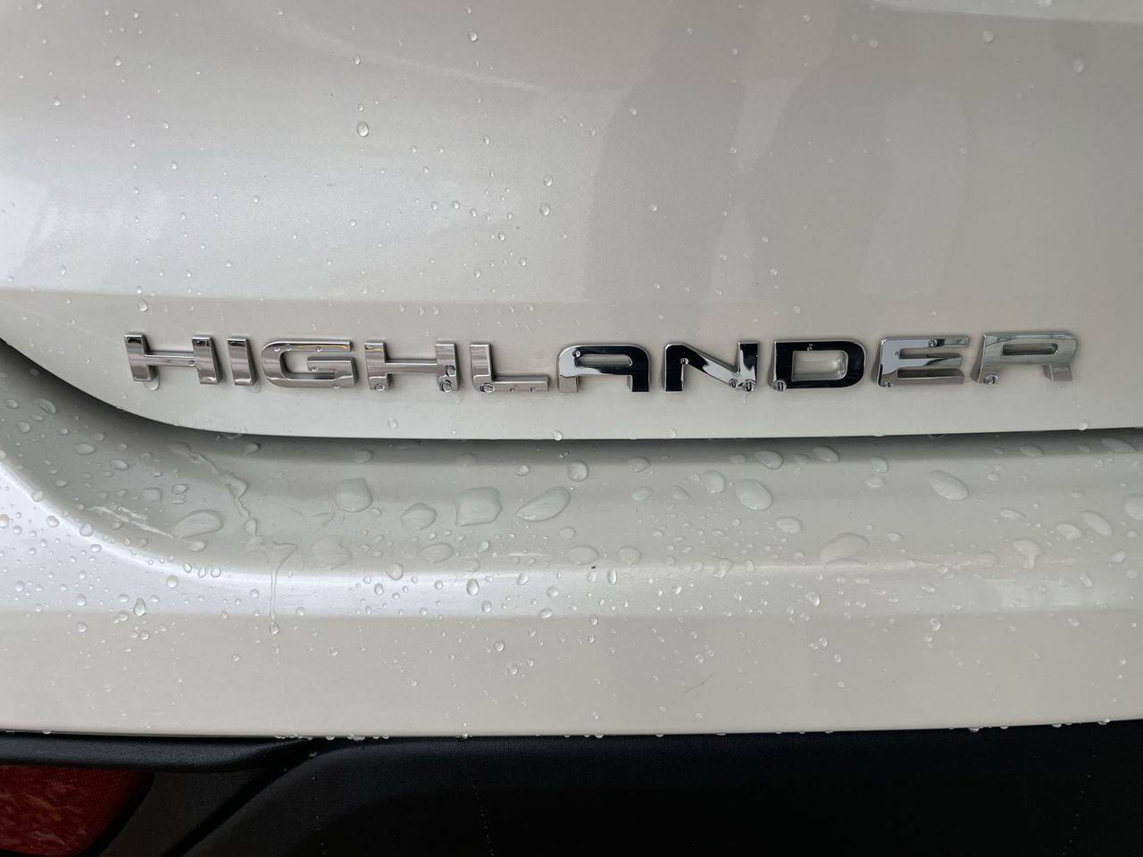 2020 Toyota Highlander LE