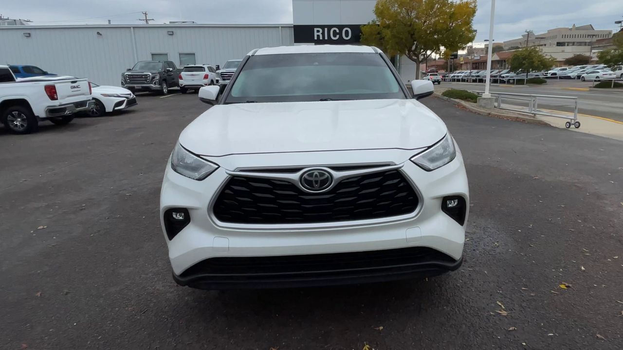 2020 Toyota Highlander LE