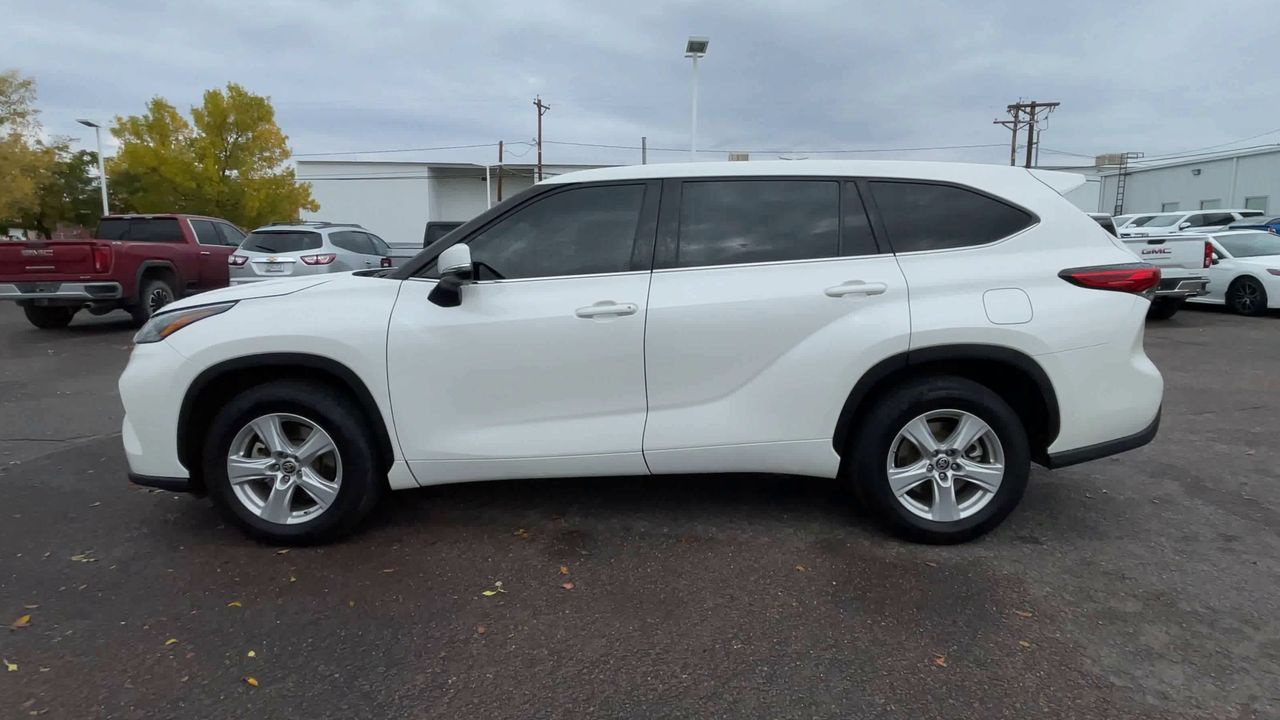 2020 Toyota Highlander LE