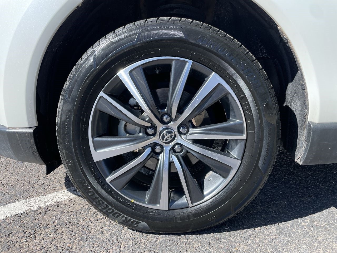 2022 Toyota Venza LE